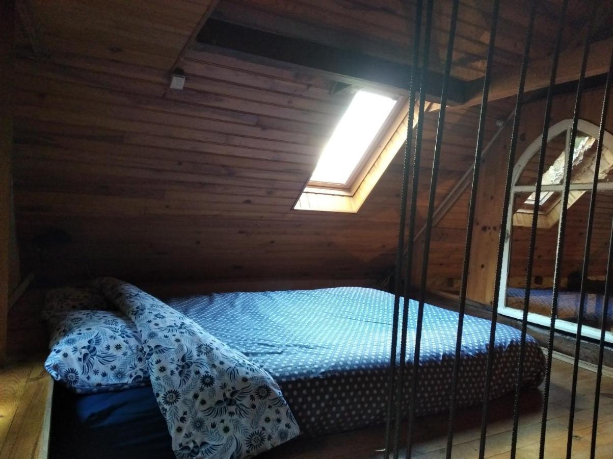 Grange Renovee En Pleine Nature Valady Exterior photo